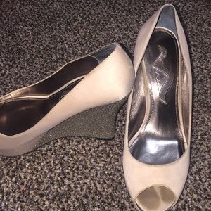 Wedge heels with a sparkly wedge